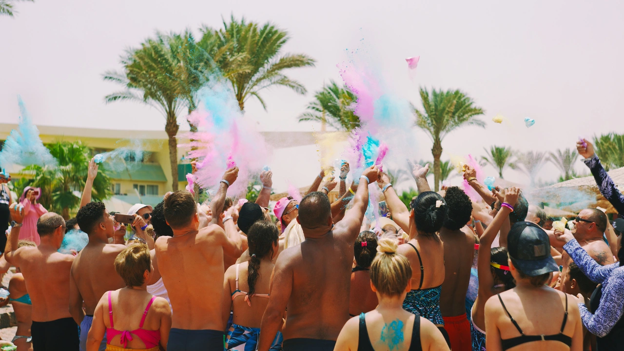 Petreceri & baruri pe plaja