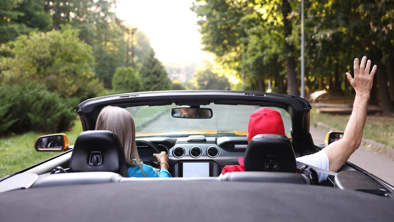 Turul insulei cu masina