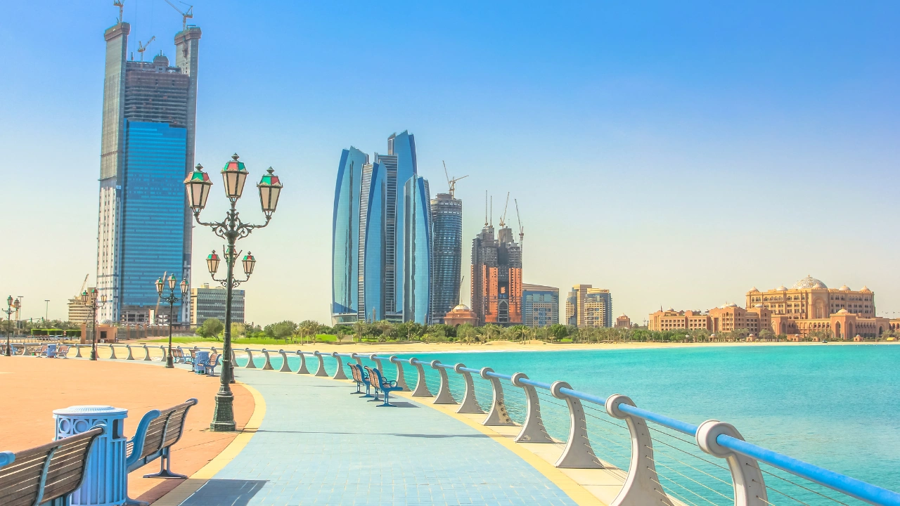 Ziua 4 - Louvre Abu Dhabi - Corniche Beach