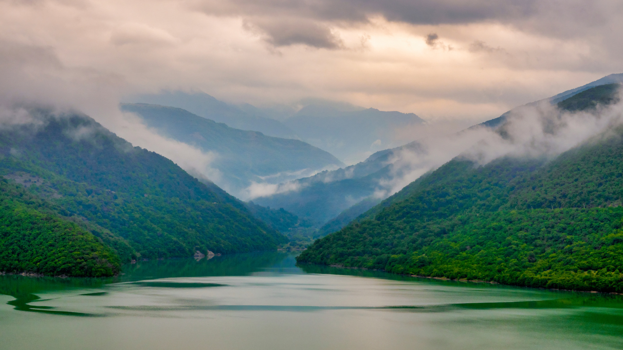 Ziua 3 - Complexul Ananuri - Drumul Matasii - Stepantsminda