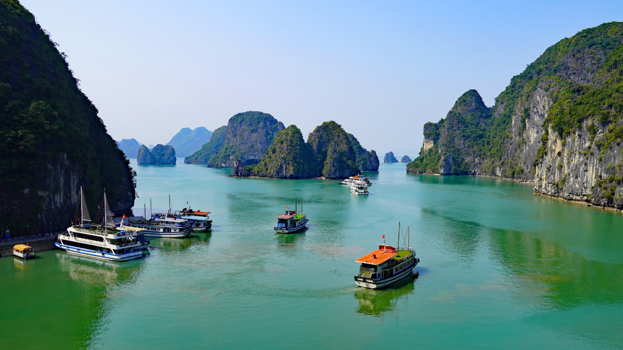 Croaziera Halong Bay