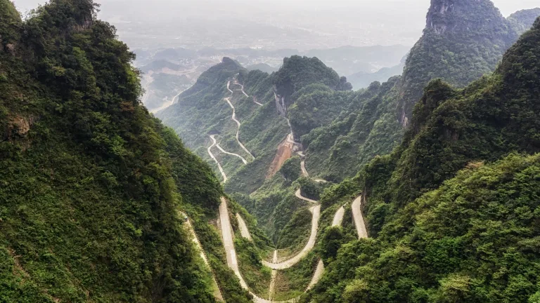 Ziua 7 - Zhangjiajie – Muntele Tianmen si Poarta Raiului