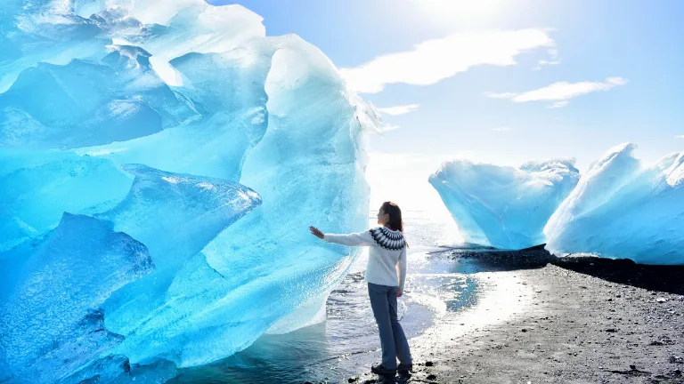 Ziua 4 — Campul de lava Eldhraun, canionul Mulagljufur, laguna glaciara Jokulsarlon si Diamond Beach