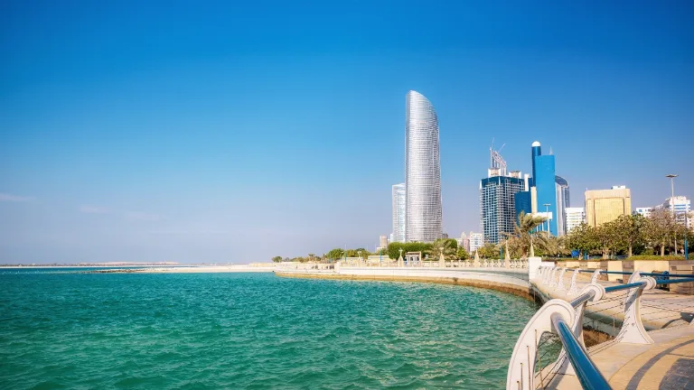 Ziua 4 - Louvre Abu Dhabi - Corniche Beach