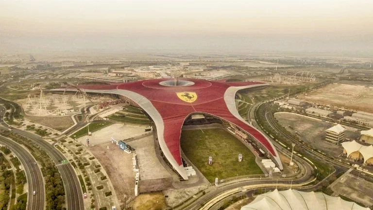 Ziua 3 - Ferrari World Abu Dhabi - Safari in desert