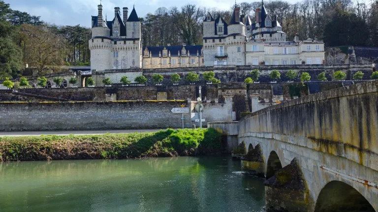Ziua 3 - Abatia Fontevraud - Castelul Ussé - Tours