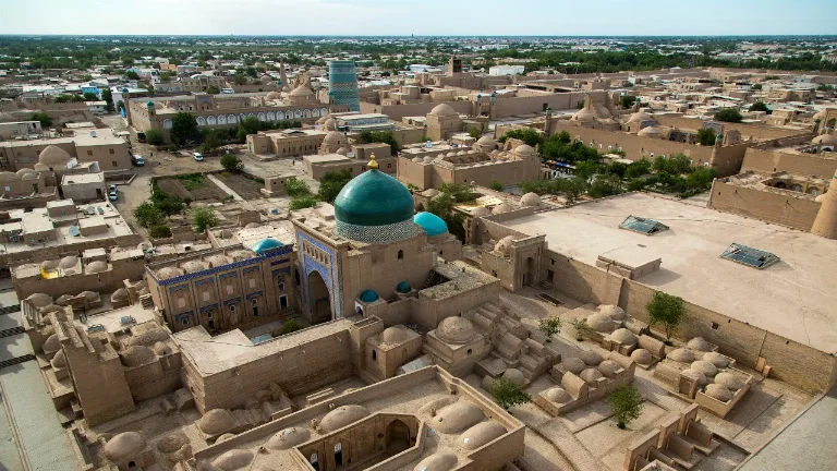 Ziua 3 - Tashkent - Urgench - Khiva