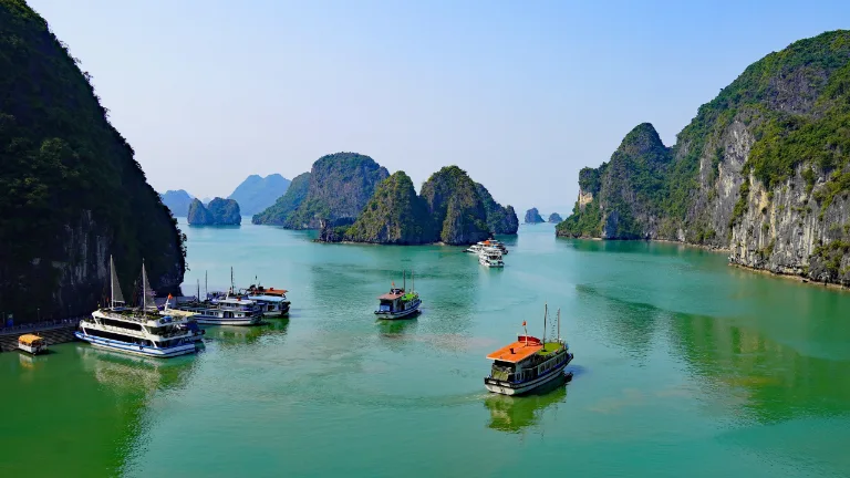 Croaziera Halong Bay